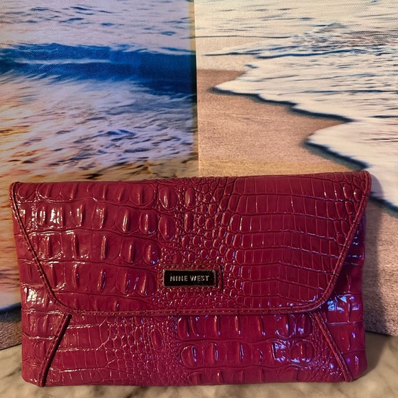 Burgundy Croc-Embossed Chain Strap Bag - Picture 10 of 12